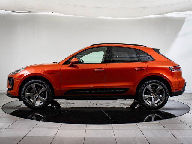 2024 porsche macan base