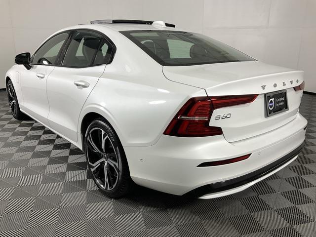 2023 volvo s60 recharge plug-in hybrid t8 plus dark theme