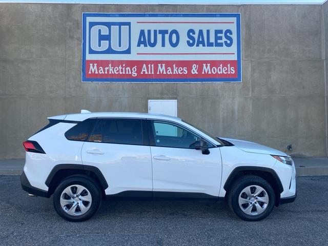 2023 toyota rav4 le