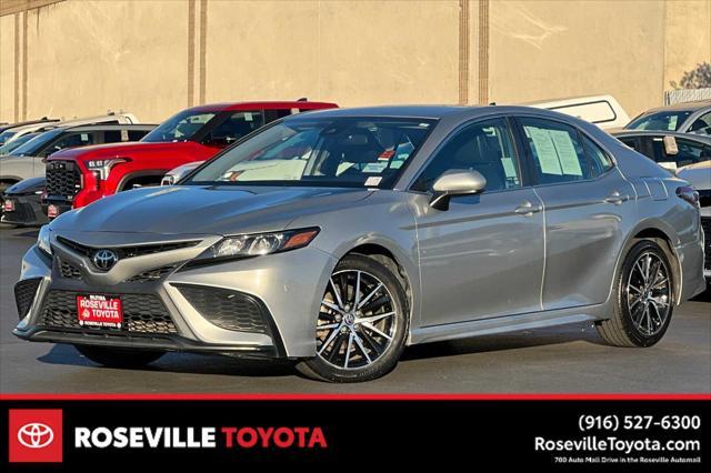 2021 toyota camry se