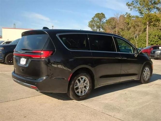 2023 chrysler pacifica in clearwater, florida