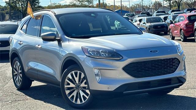 2022 ford escape titanium