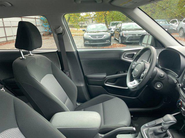 2024 kia soul lx