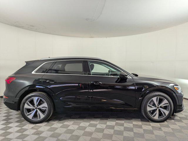 2024 audi q8 e-tron premium plus