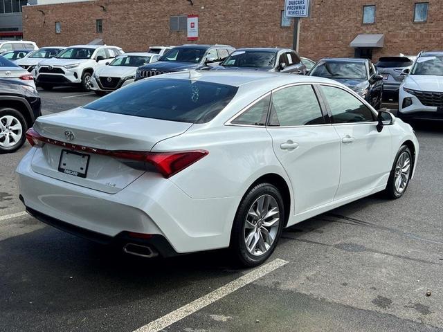 2022 toyota avalon xle