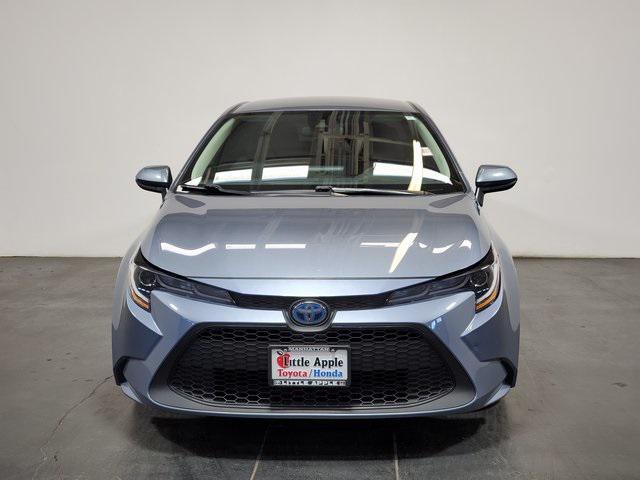 2022 toyota corolla hybrid le