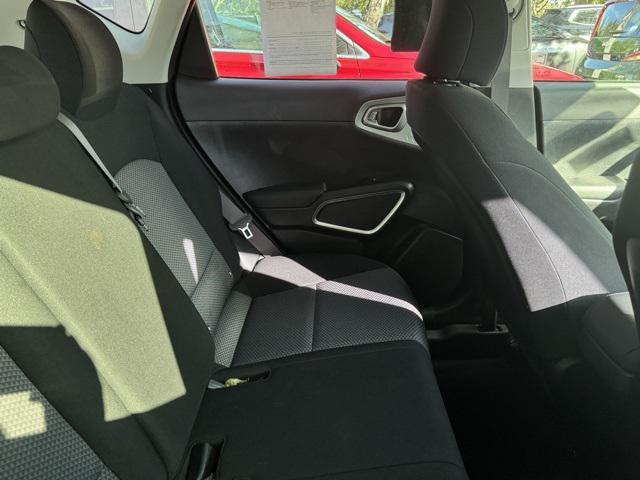 2021 kia soul lx