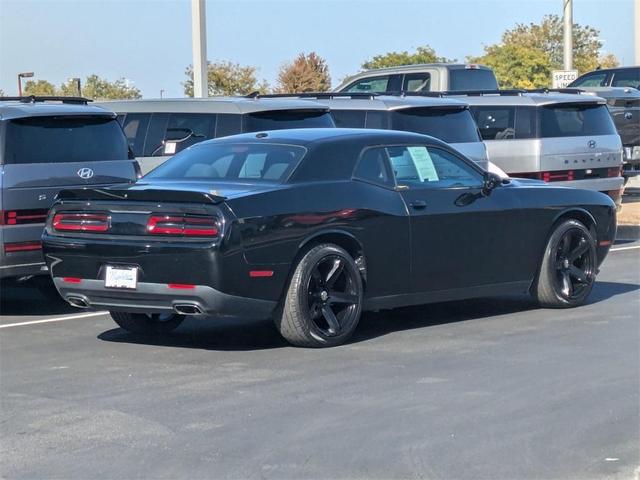 2019 dodge challenger sxt