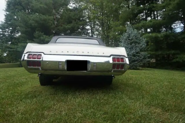 1972 cutlass supreme convertible. smooth running,350 rocketv8 with 4 barrel carb