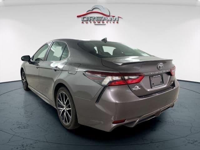2022 toyota camry se in laurence, kansas