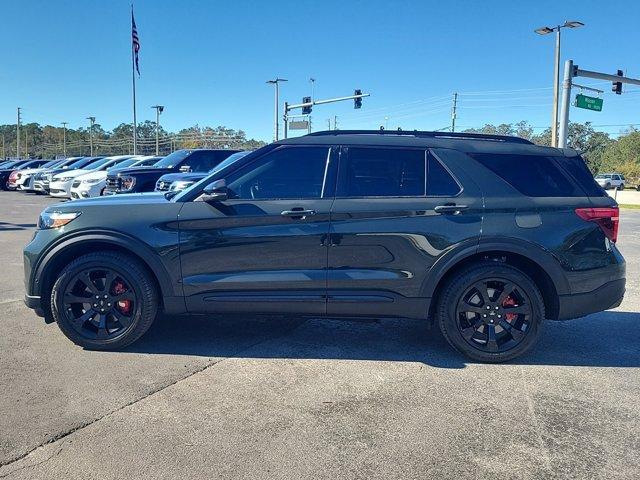 2022 ford explorer st