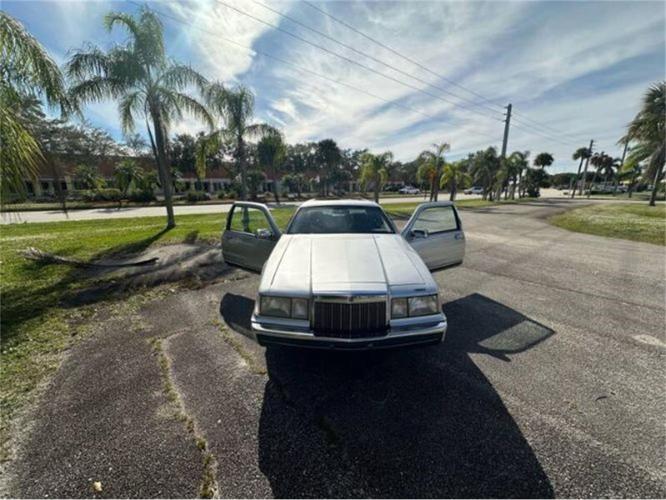 1986 lincoln continental mark iii in cadillac, michigan