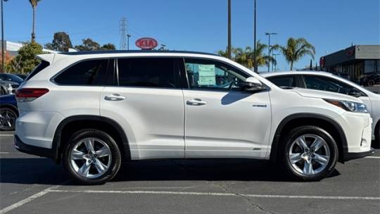 2017 Toyota Highlander