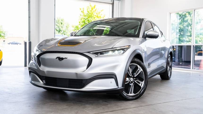 2021 ford mustang mach-e select