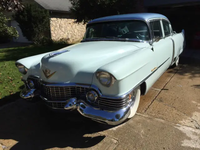 1954 cadillac fleetwood (sixty special) -- great car for the money!