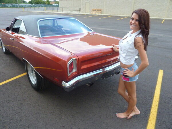 1969 plymouth 426 hemi mtr 4 spd trans -- nice !!!! not a trans am nova cuda
