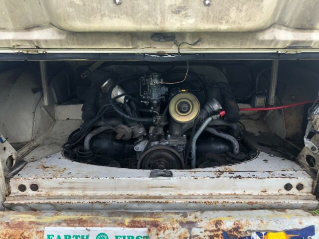11 window volkswagen bus solid