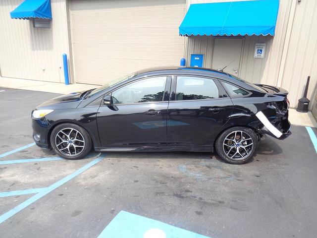 2016 ford focus se
