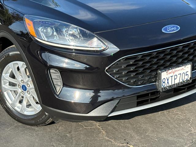2021 ford escape se