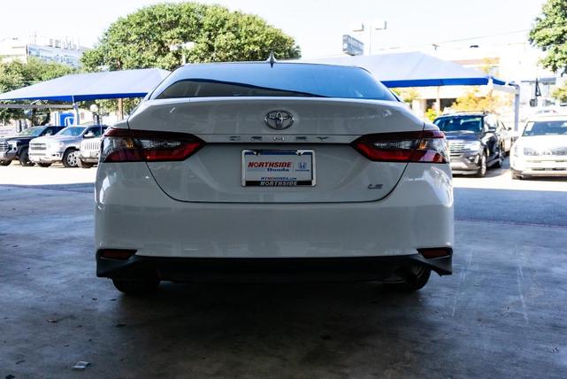 2024 toyota camry le