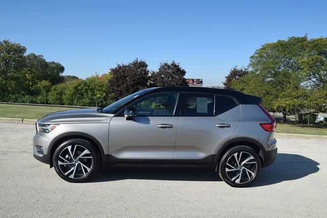 2022 volvo xc40 t5 r-design