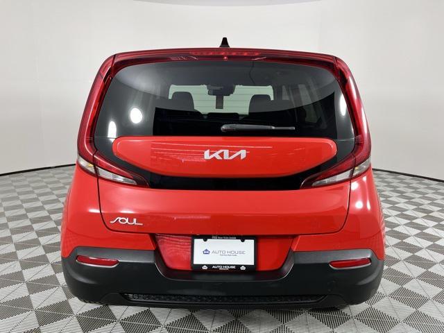 2022 kia soul lx