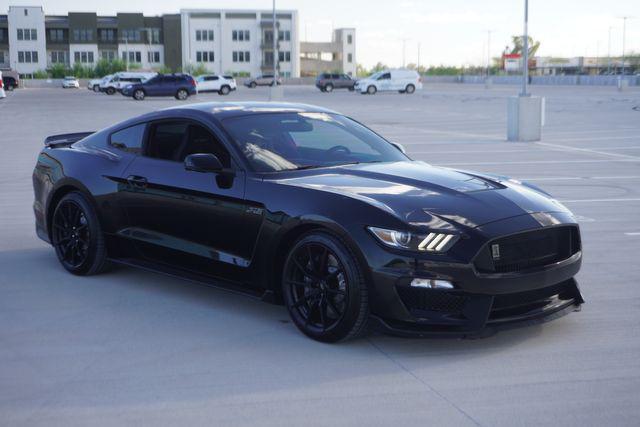 2017 ford shelby gt350 base