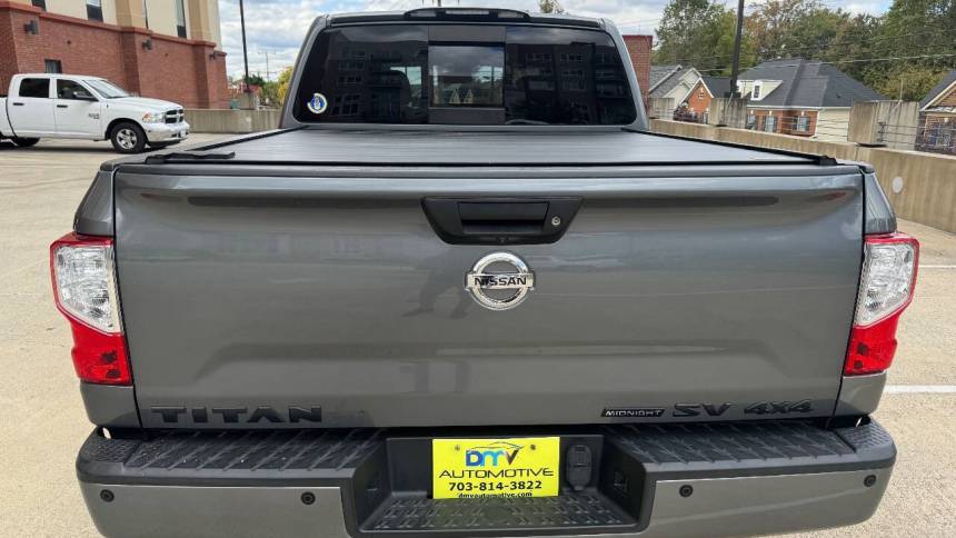 2018 nissan titan sv