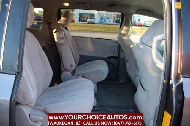 2011 toyota sienna le