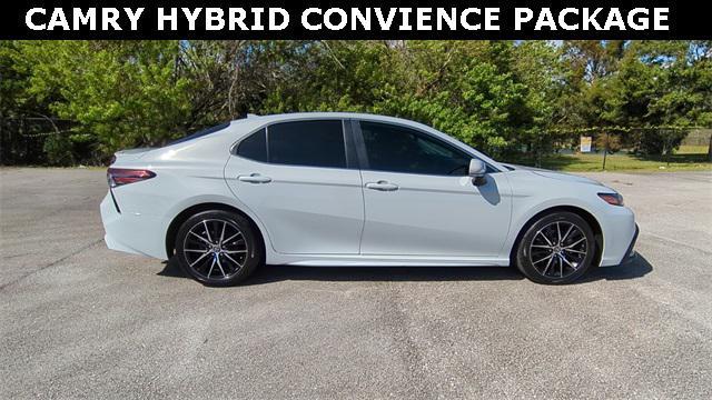 2024 toyota camry hybrid se