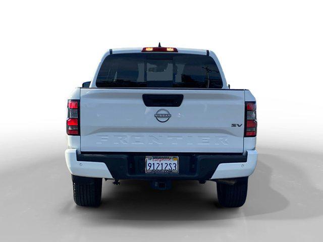 2023 nissan frontier sv