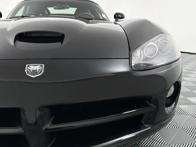 2005 dodge viper srt-10