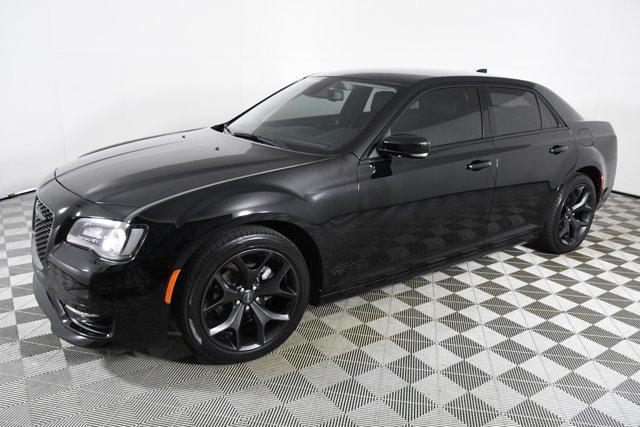 2021 chrysler 300 touring