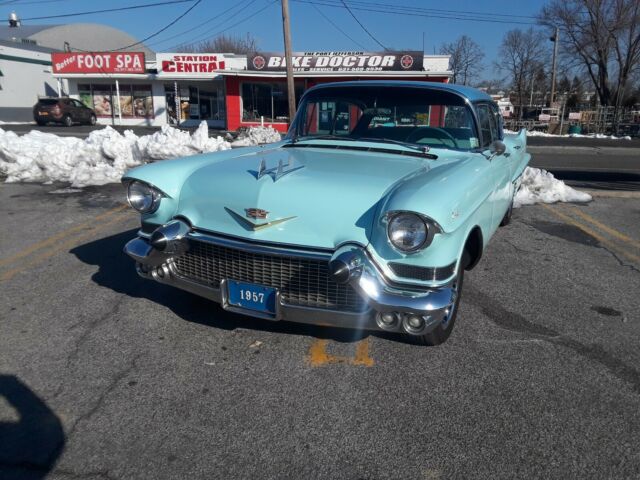 1957 cadillac series 62 absolutely beautiful condition in and out 100% solid car
