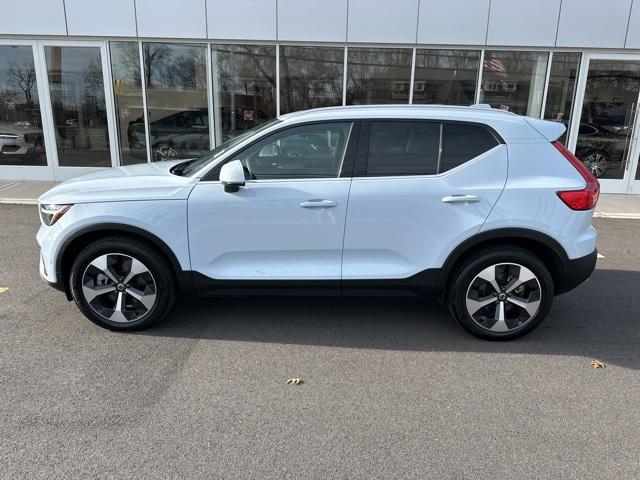 2024 volvo xc40 b5 plus bright theme