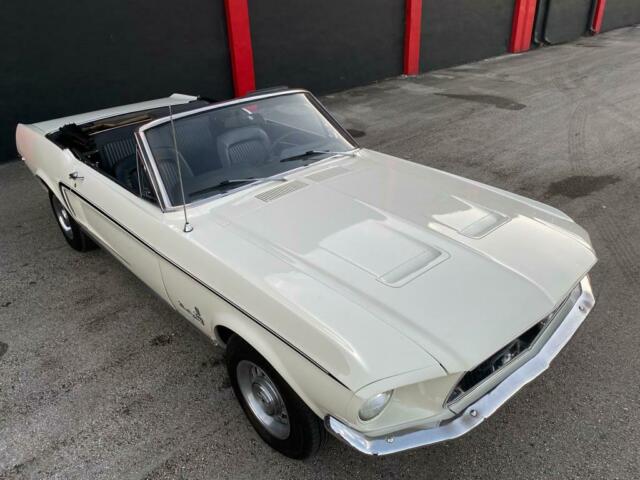 beautiful 1968 ford mustang convertible! c-code motor! matching numbers!