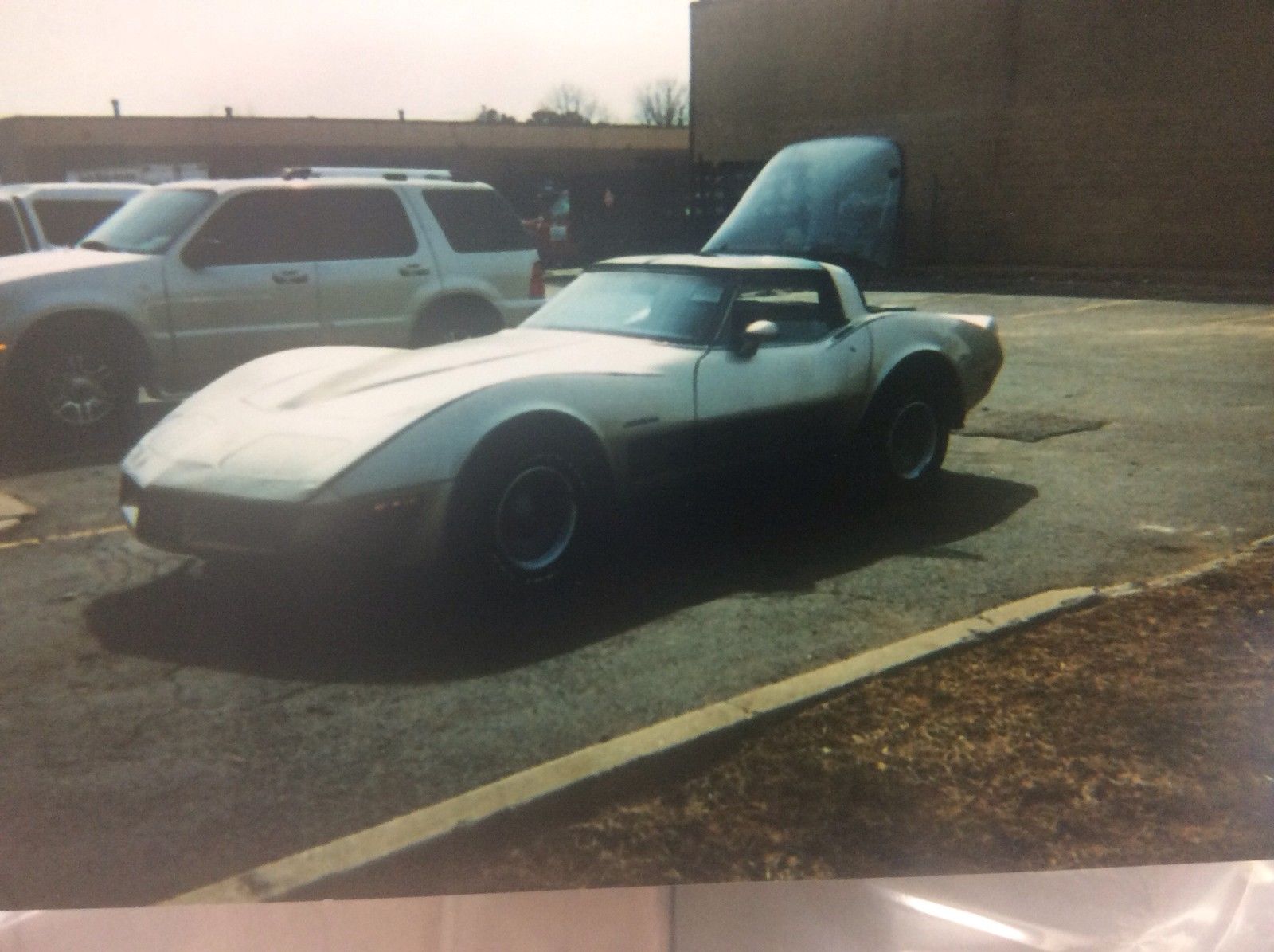 1988 chevrolet corvette 35th anniversary edition hatchback 2-door 5.7l
