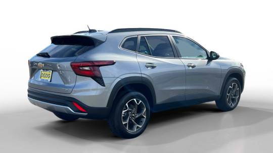 new 2025 chevrolet trax lt