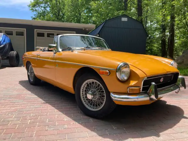 1972 mg mgb 1972 mgb roadster. bracken with black trim