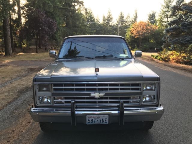 1987 suburban 4x4 factory a/c 350 automatic no reserve selling world wide