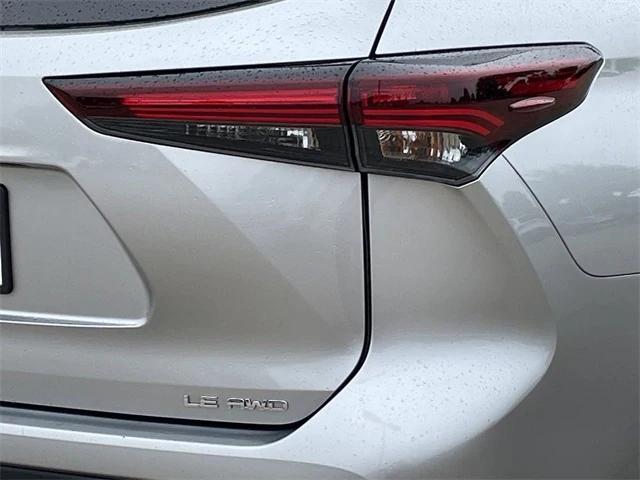 2024 toyota highlander le