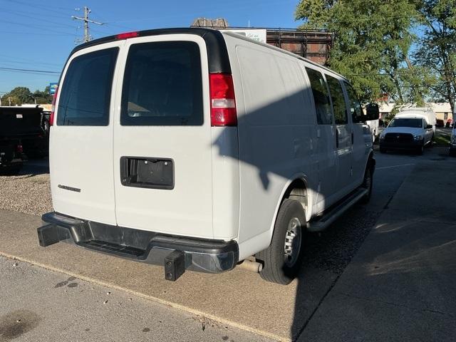 2022 chevrolet express 2500 work van