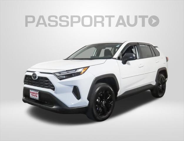 2023 toyota rav4 le