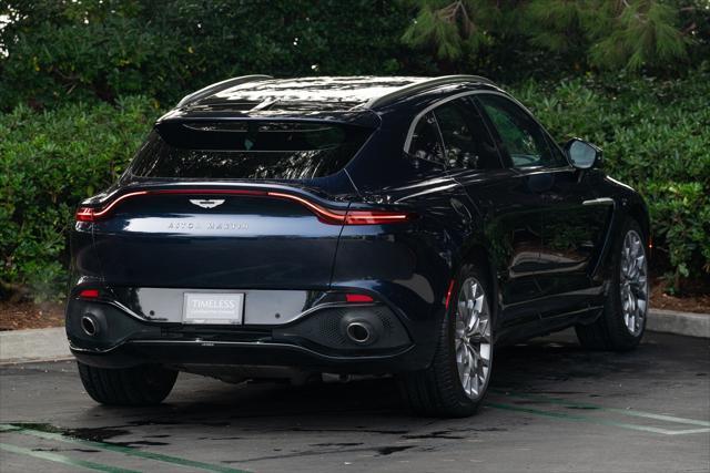 2021 aston martin dbx