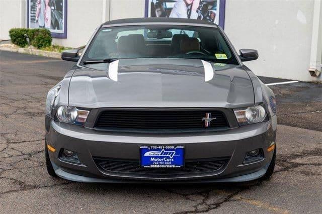 2011 ford mustang v6 in rahway, new jersey