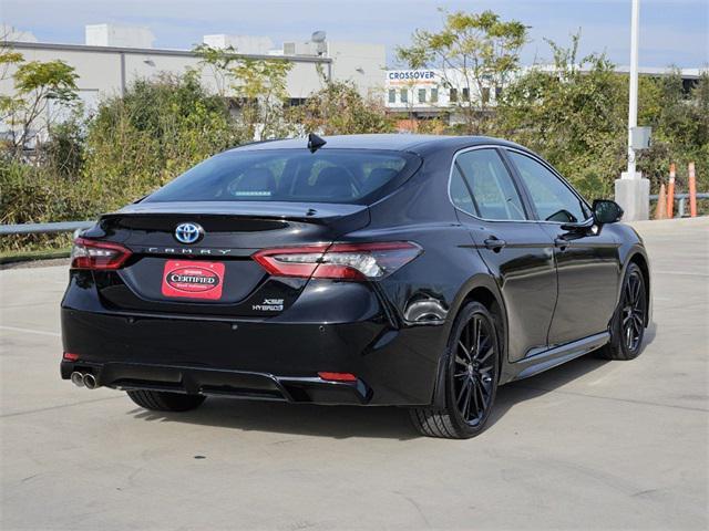 2024 toyota camry hybrid se
