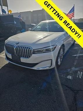 2022 bmw 740