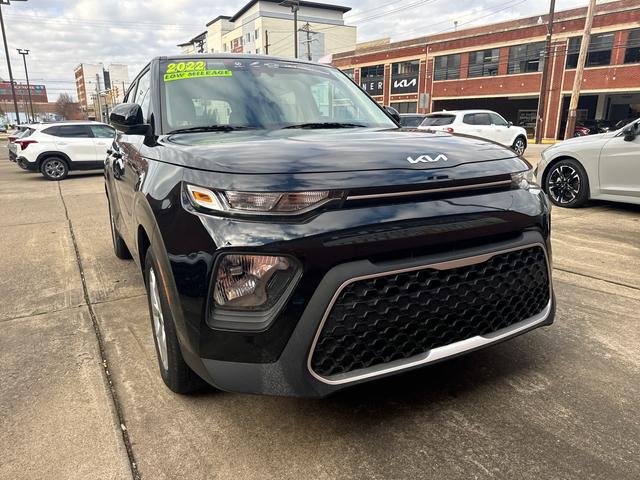 2022 kia soul lx