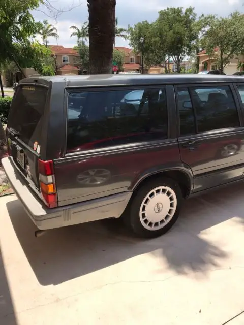 1992 volvo 740 wagon, runs! no rust, solid project or parts car