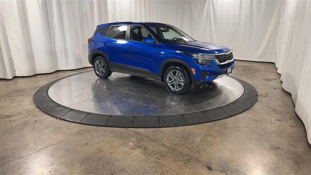 2021 kia seltos lx